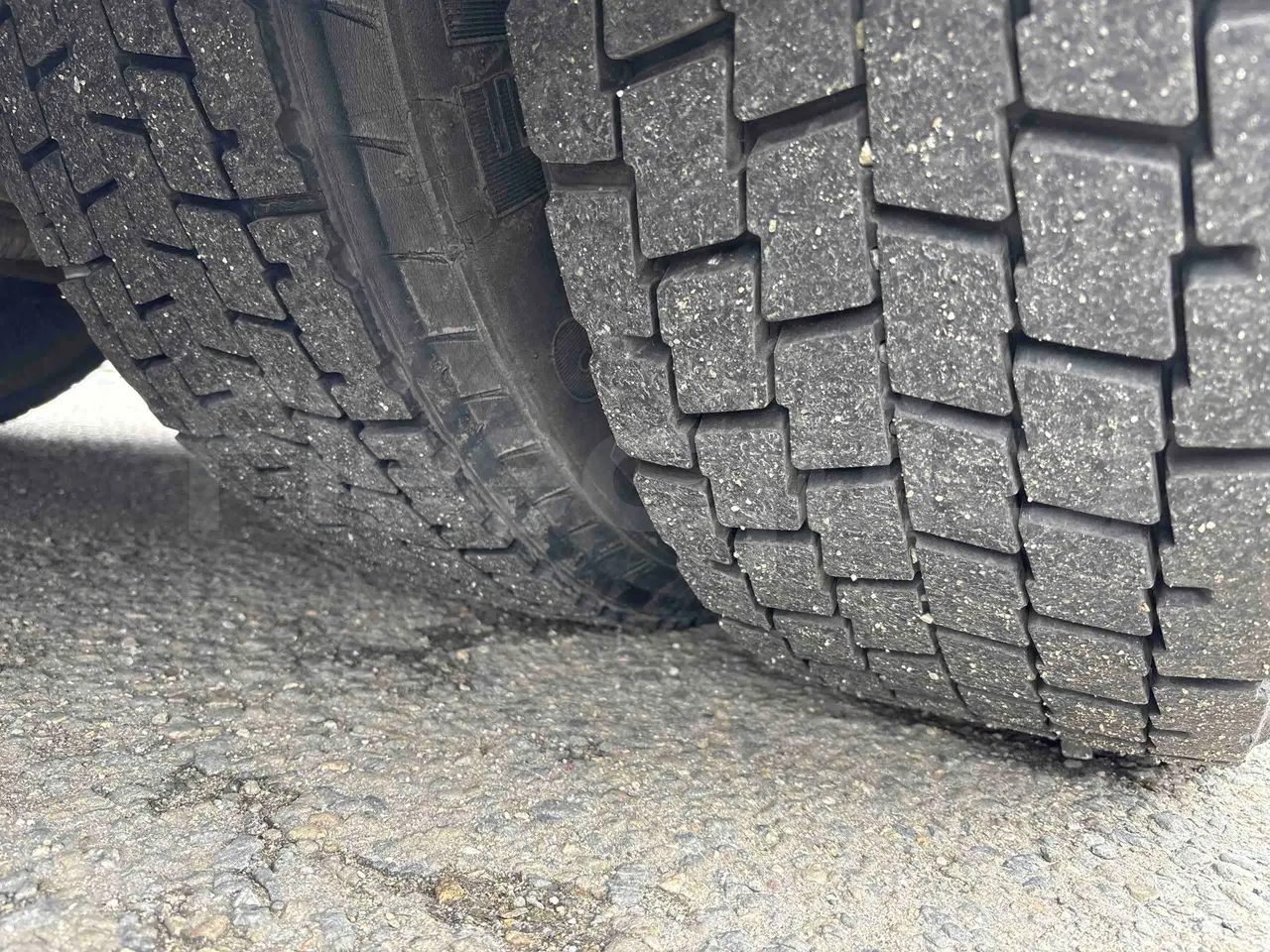 Bova B V Futura FHD FHD - Euro5 - 315kW - 13.580mt - tread condition second axle tires left