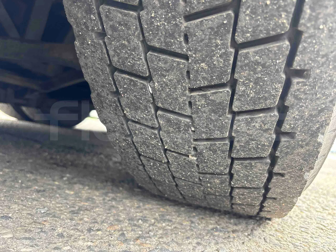 Bova B V Futura FHD FHD - Euro5 - 315kW - 13.580mt - tread condition third axle tires right