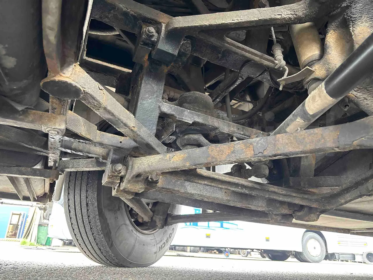 Bova B V Futura FHD FHD - Euro5 - 315kW - 13.580mt - front axle left side