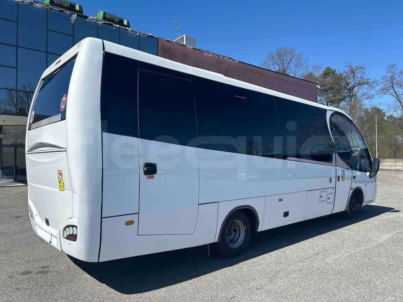 Indcar Mago 2 M2IV M23 - Euro6 - 162kW - 8.803mt - 3/4 right rear doors closed