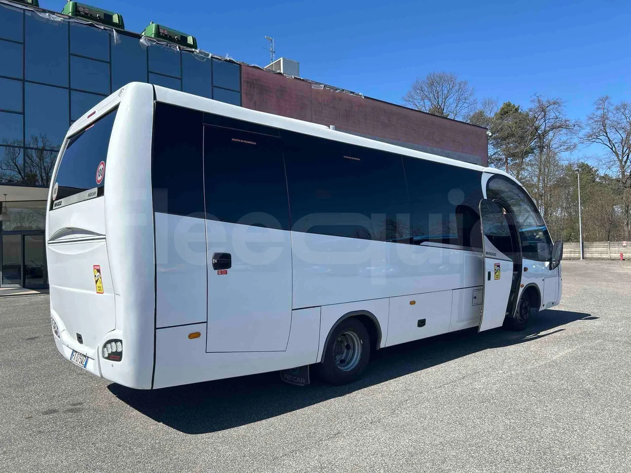 Indcar Mago 2 M2IV M23 - Euro6 - 162kW - 8.803mt - 3/4 right rear doors open