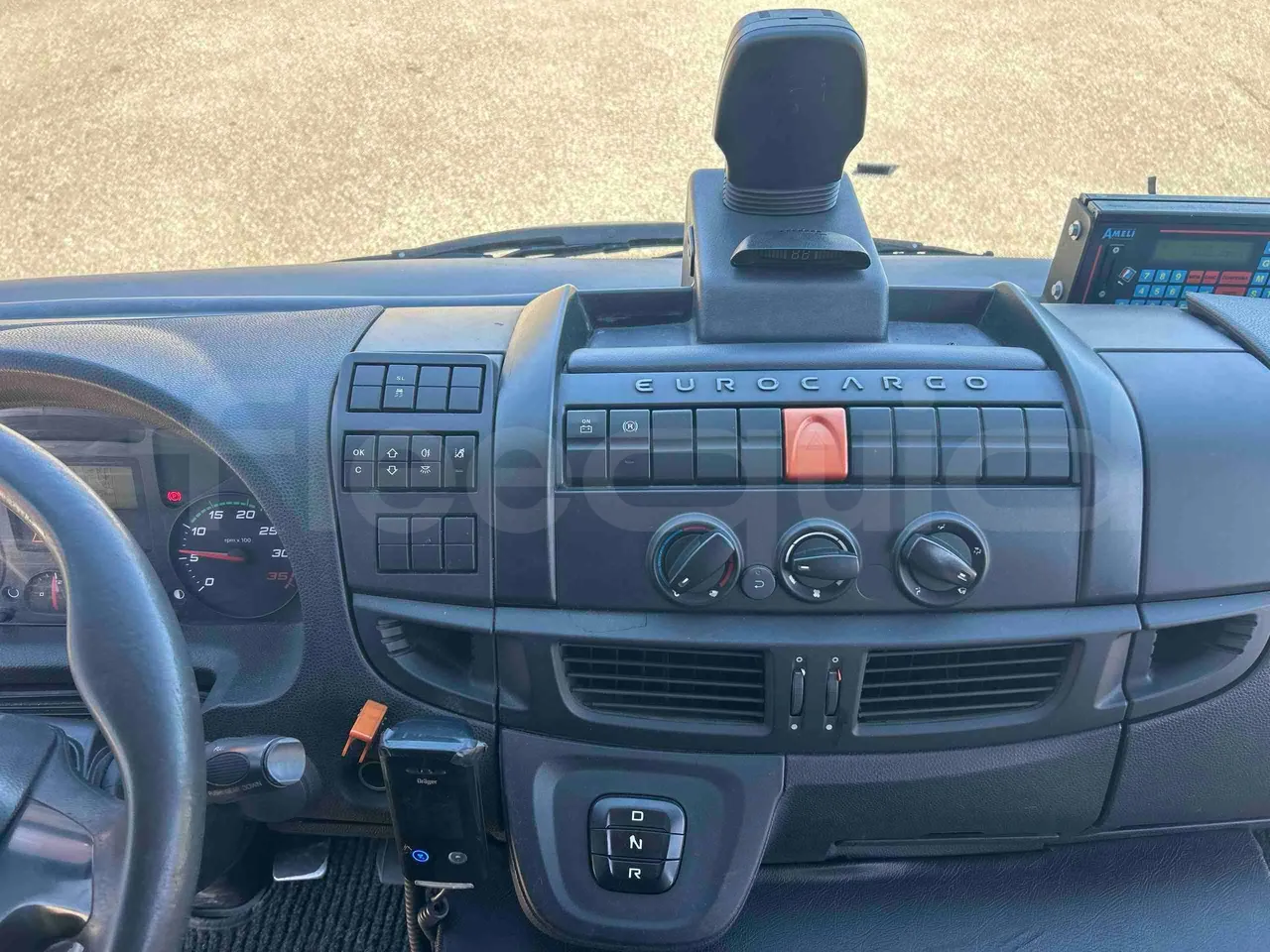 Indcar Mago 2 M2IV M23 - Euro6 - 162kW - 8.803mt - radio accessories photo