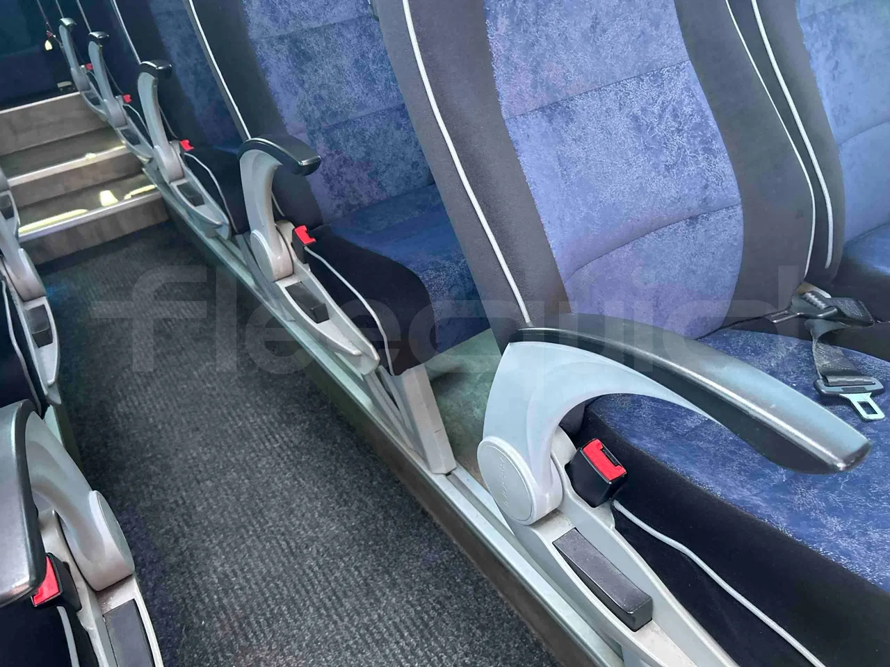 Indcar Mago 2 M2IV M23 - Euro6 - 162kW - 8.803mt - armrest detail photo