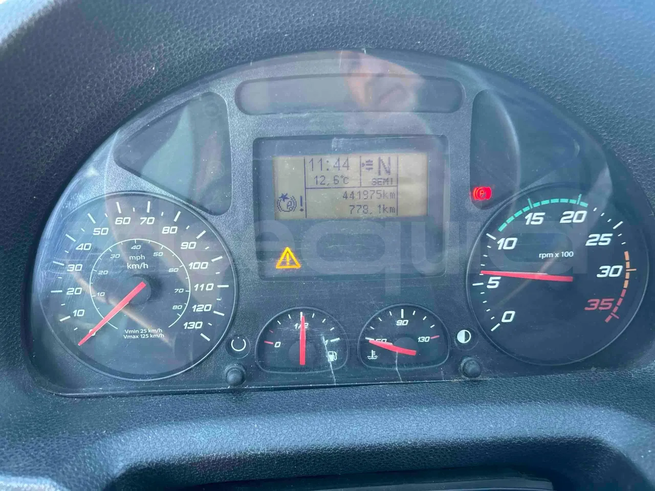 Indcar Mago 2 M2IV M23 - Euro6 - 162kW - 8.803mt - dashboard lights on