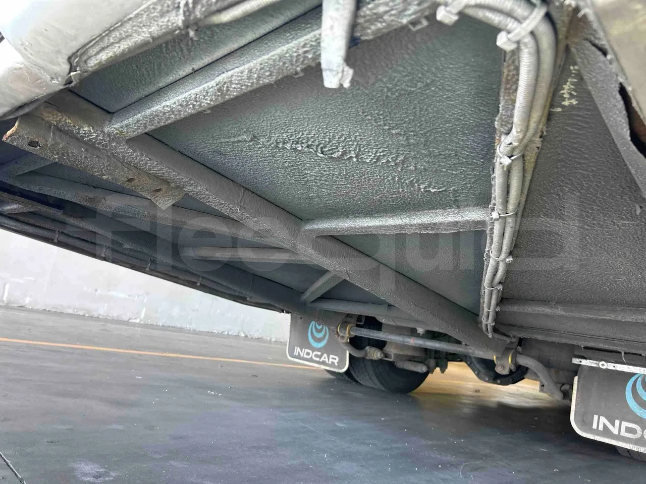 Indcar Mago 2 M2IV M23 - Euro6 - 162kW - 8.803mt - front air springs left