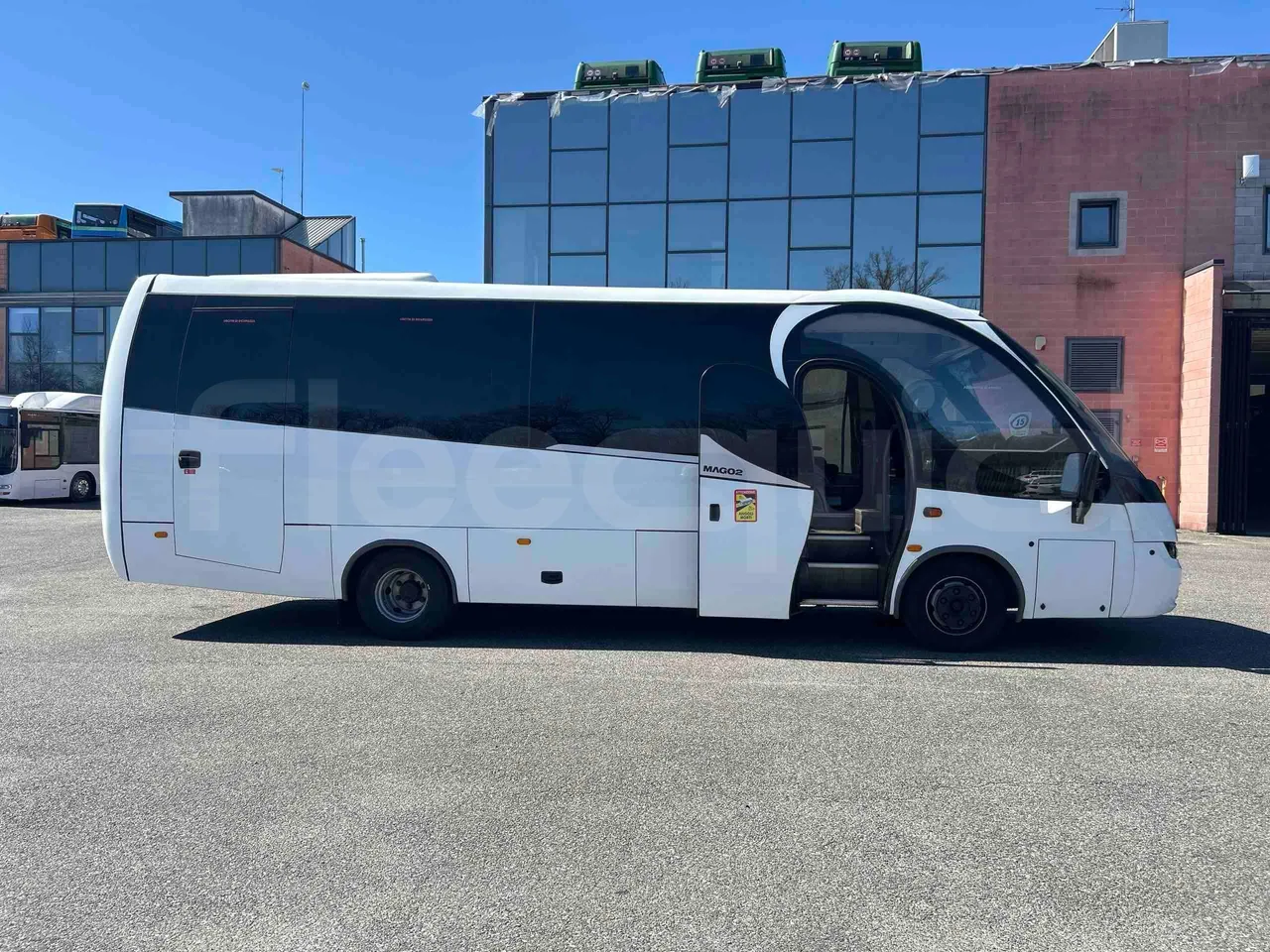 Indcar Mago 2 M2IV M23 - Euro6 - 162kW - 8.803mt - right side doors open