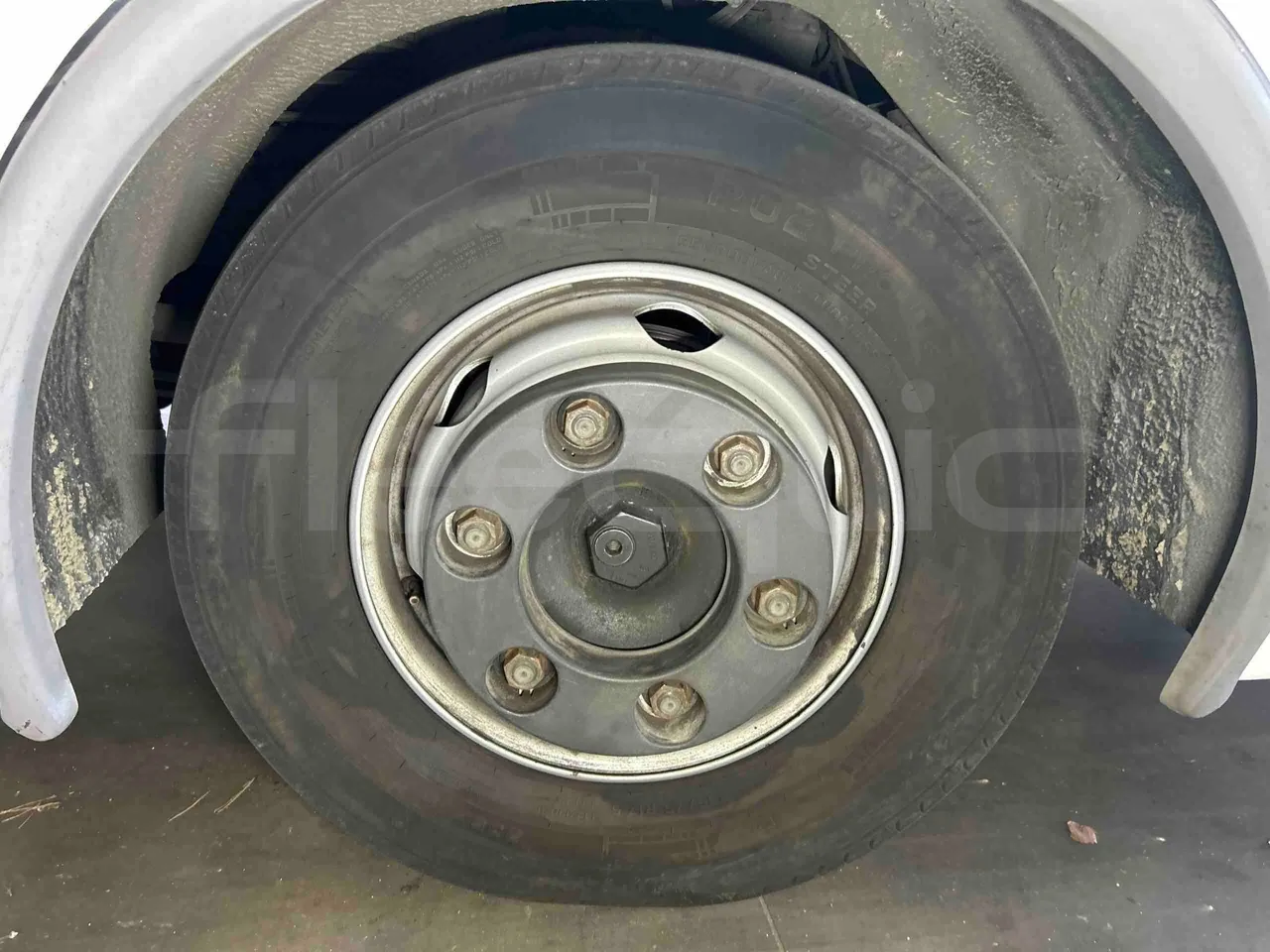 Indcar Mago 2 M2IV M23 - Euro6 - 162kW - 8.803mt - front left tire measurements