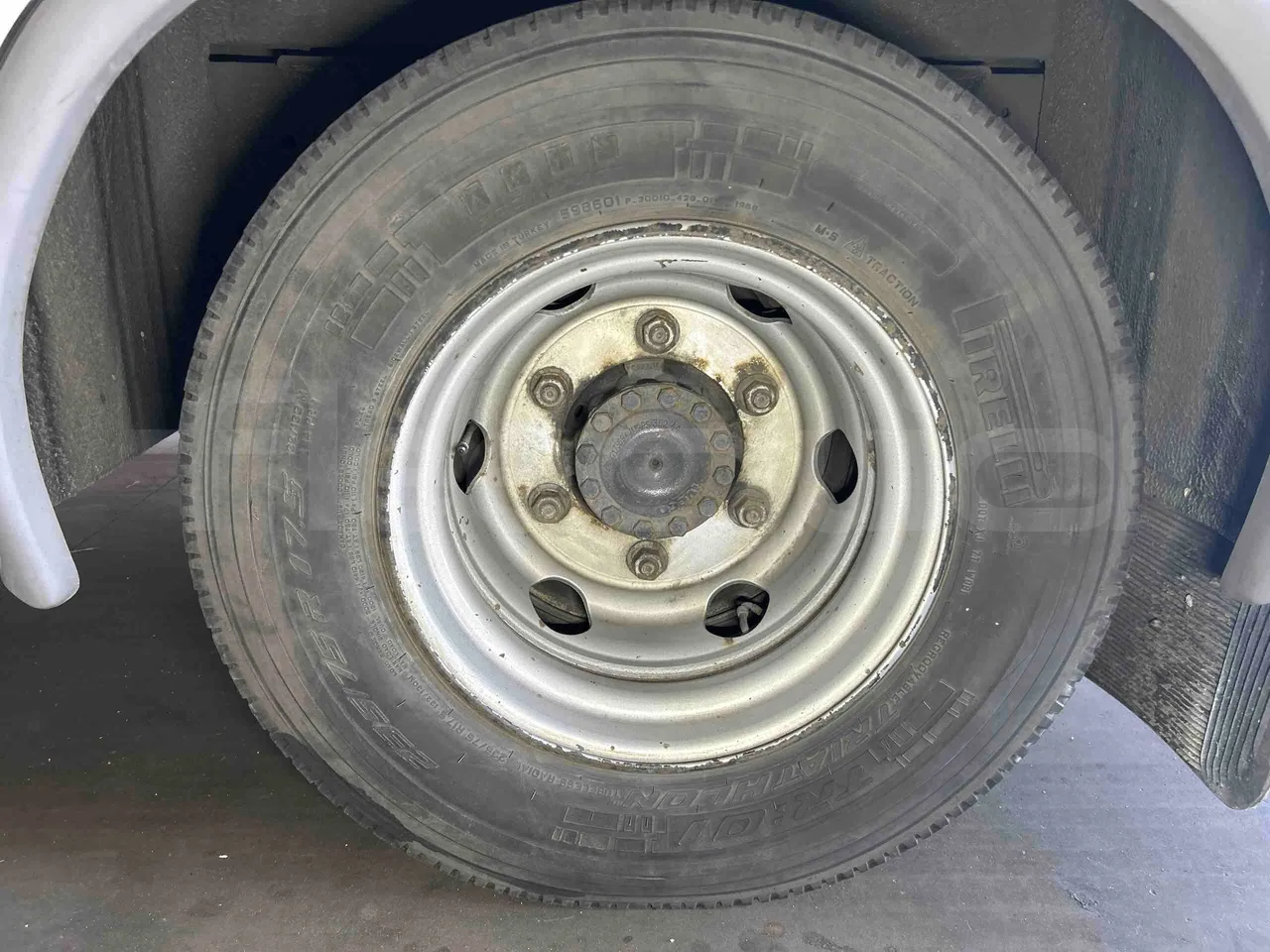 Indcar Mago 2 M2IV M23 - Euro6 - 162kW - 8.803mt - rear left tire photo