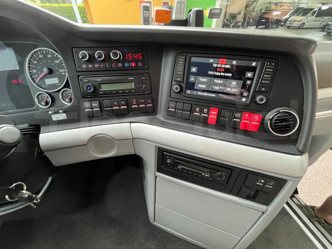 Man Lion's Coach J0AAB -EUR6 -309kW -12.101m - buttons panels on (mandatory for bus to scrap)