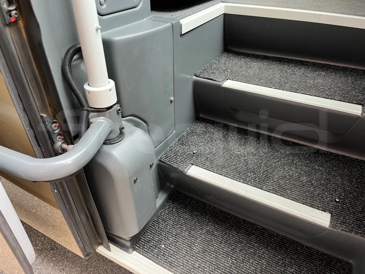 Man Lion's Coach J0AAB -EUR6 -309kW -12.101m - door mechanism photo