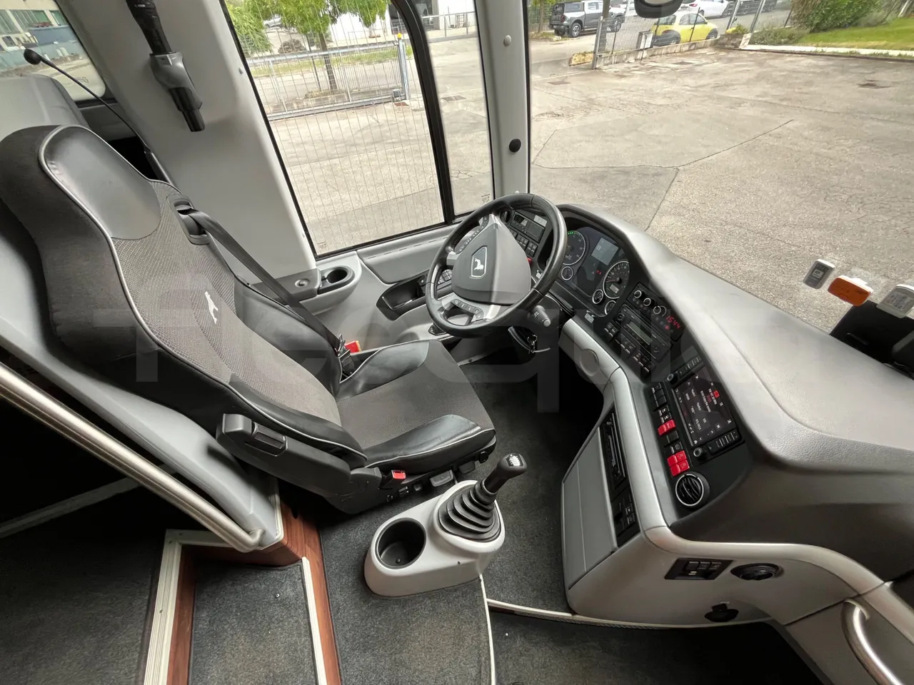Man Lion's Coach J0AAB -EUR6 -309kW -12.101m - driver's seat photo (mandatory for bus to scrap)