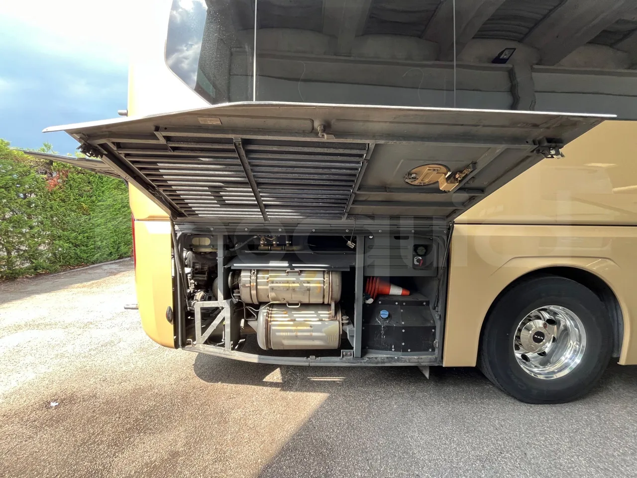 Man Lion's Coach J0AAB -EUR6 -309kW -12.101m - fire extinguishing system