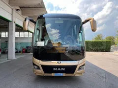 Man Lion's Coach J0AAB -EUR6 -309kW -12.101m - front photo