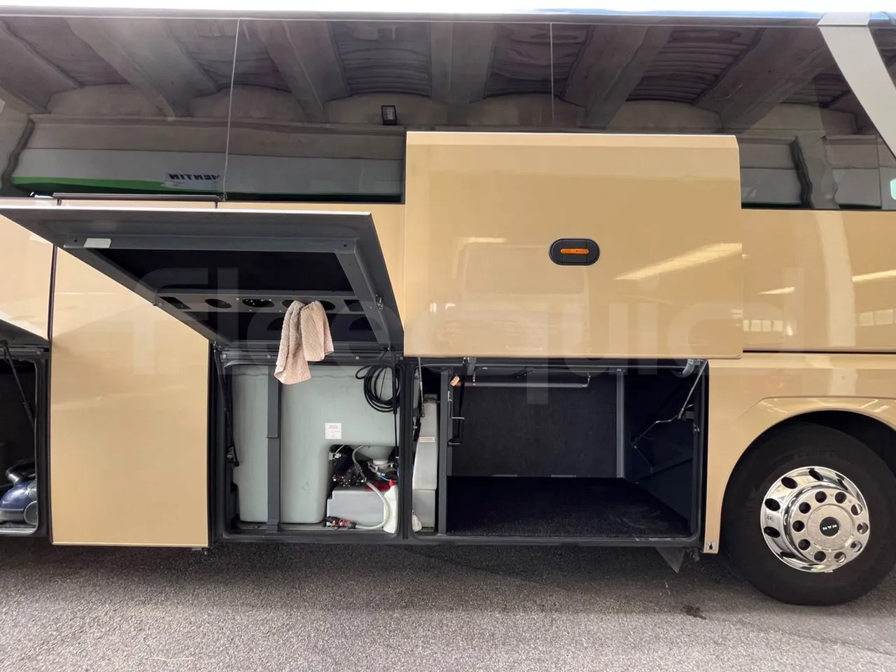 Man Lion's Coach J0AAB -EUR6 -309kW -12.101m - luggage rack photo