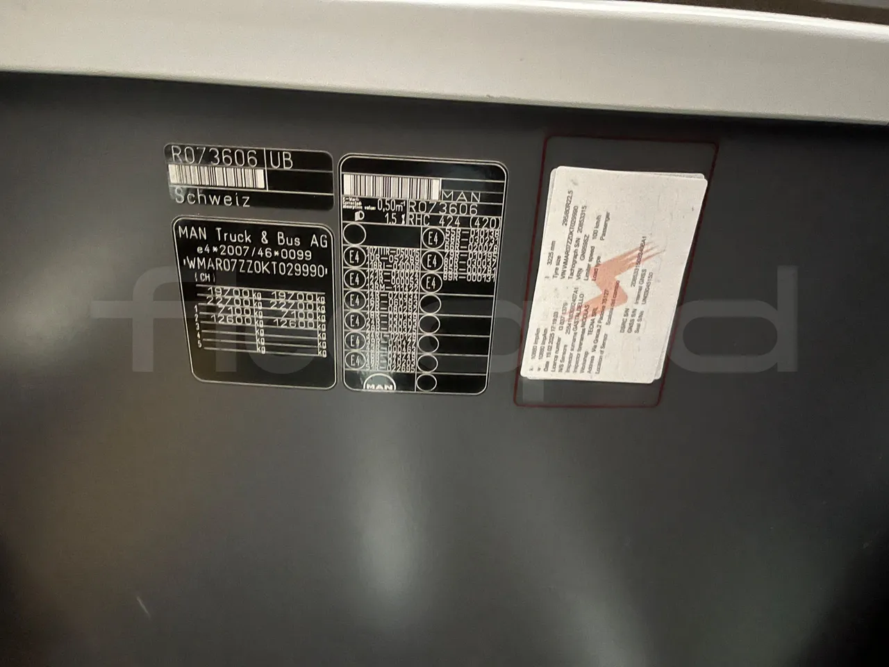 Man Lion's Coach J0AAB -EUR6 -309kW -12.101m - vehicle plate photo