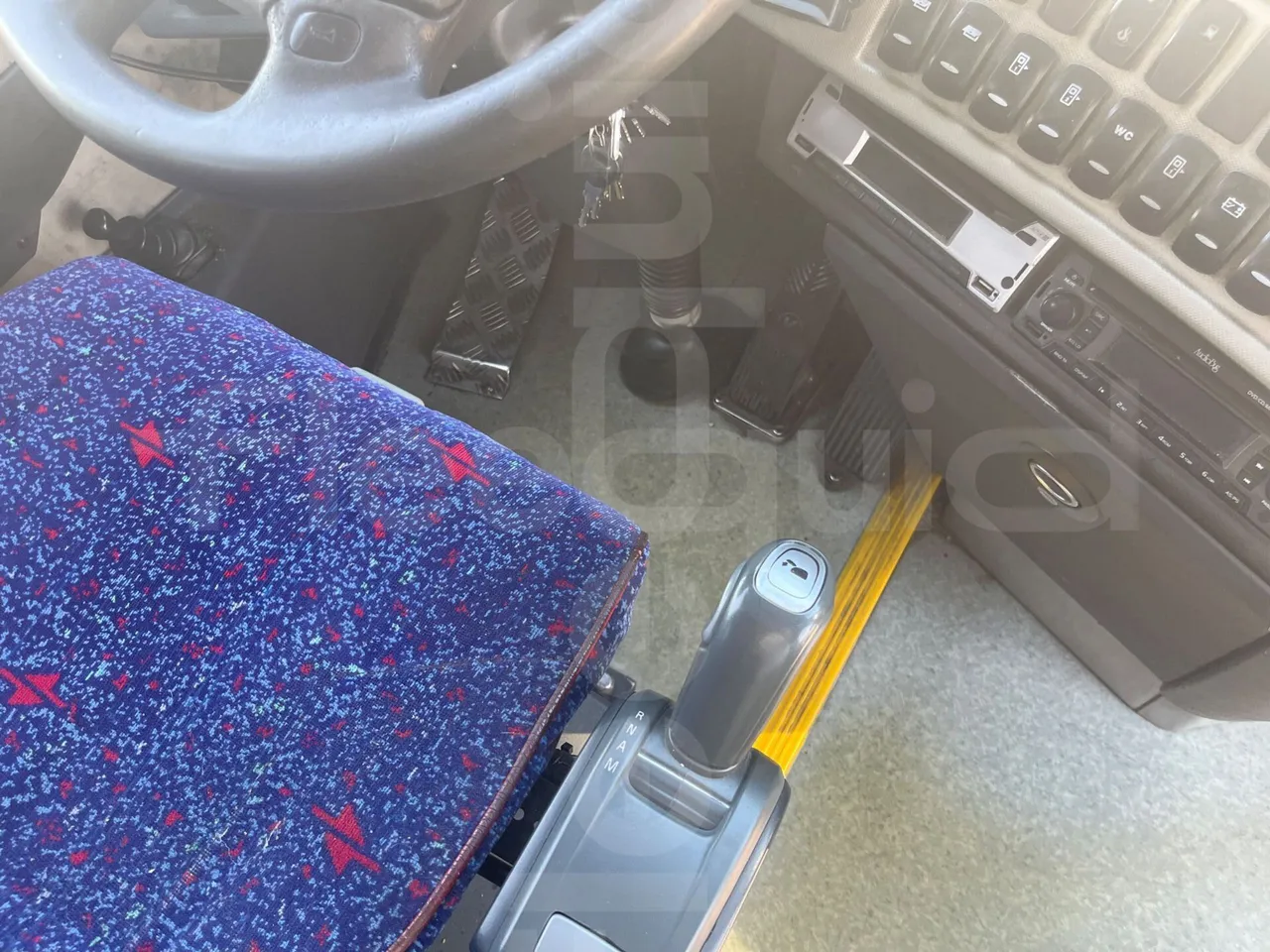 Volvo B12B 6X2 - EUR4 - 338kW -14.995m - onboard devices 1