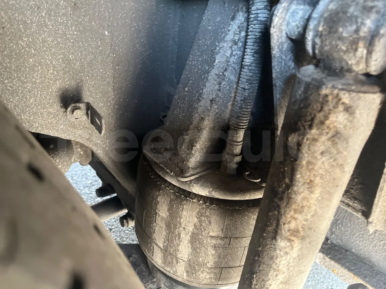 Volvo B12B 6X2 - EUR4 - 338kW -14.995m - axle 2 caliper brakes left