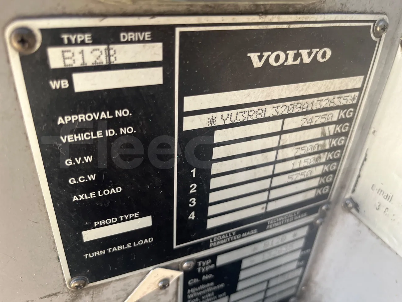 Volvo B12B 6X2 - EUR4 - 338kW -14.995m - vehicle plate photo