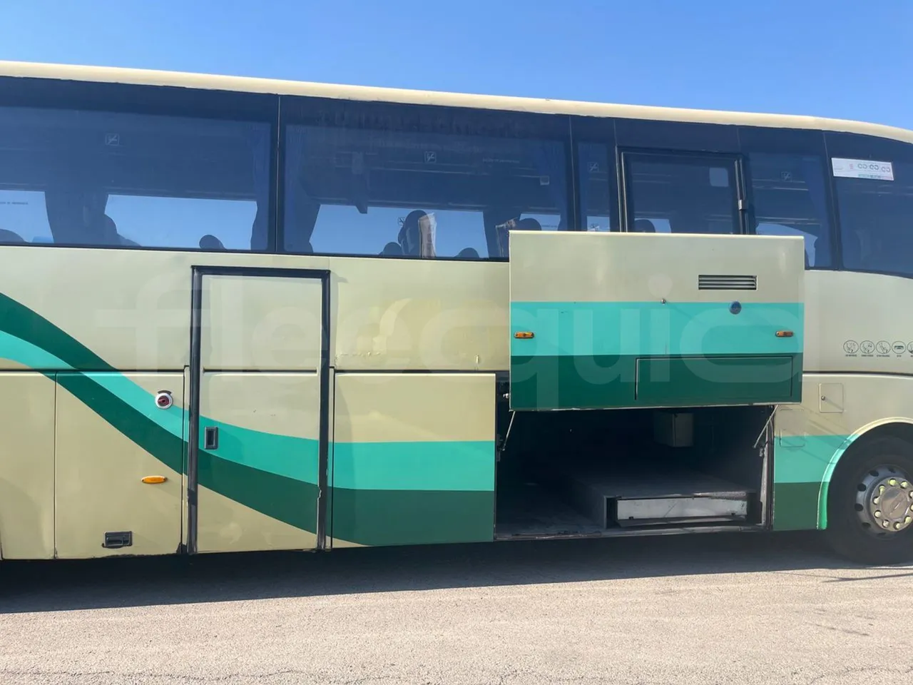 Volvo B12B 6X2 - EUR4 - 338kW -14.995m - platform open photo