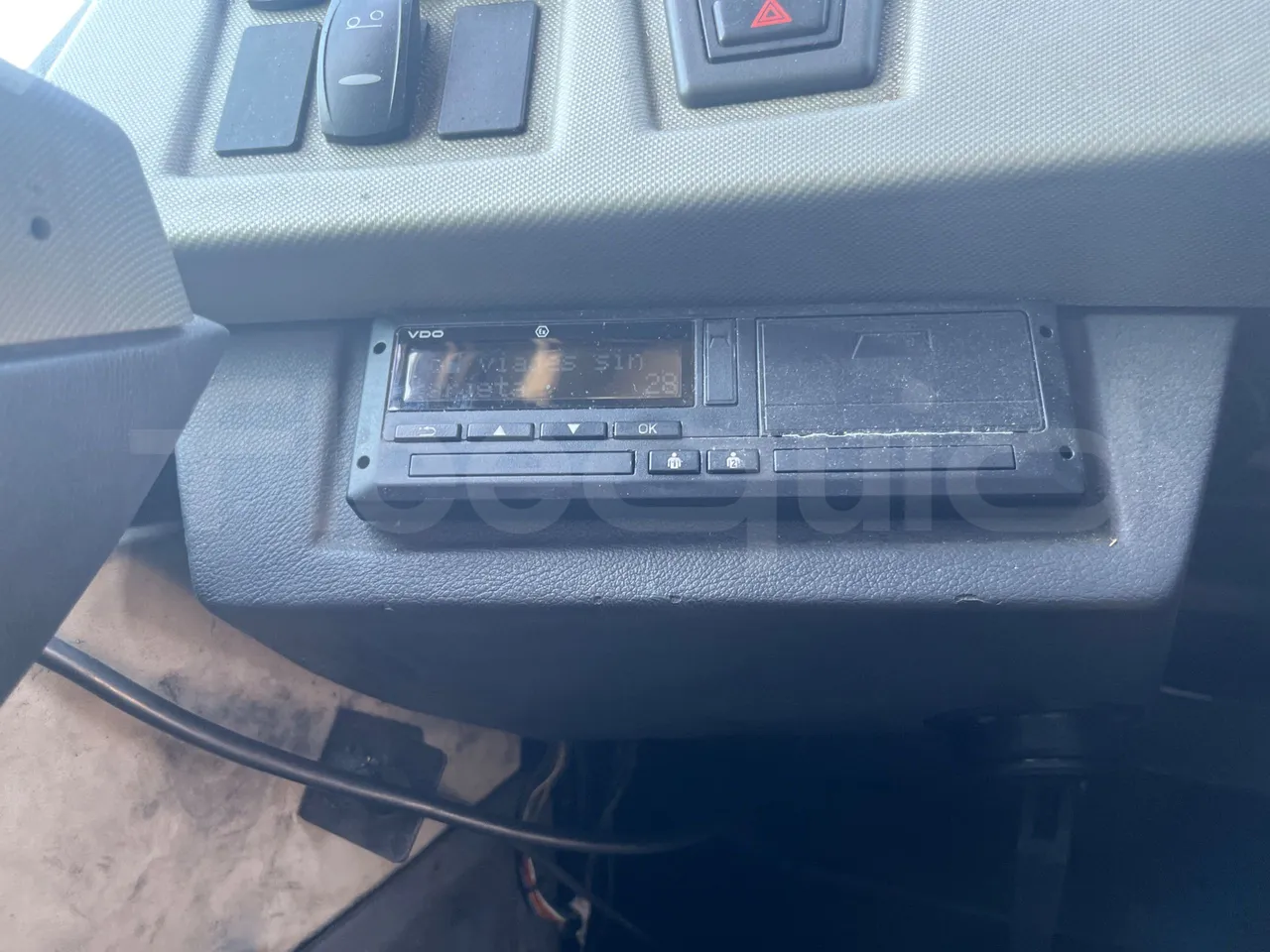 Volvo B12B 6X2 - EUR4 - 338kW -14.995m - Tachograph
