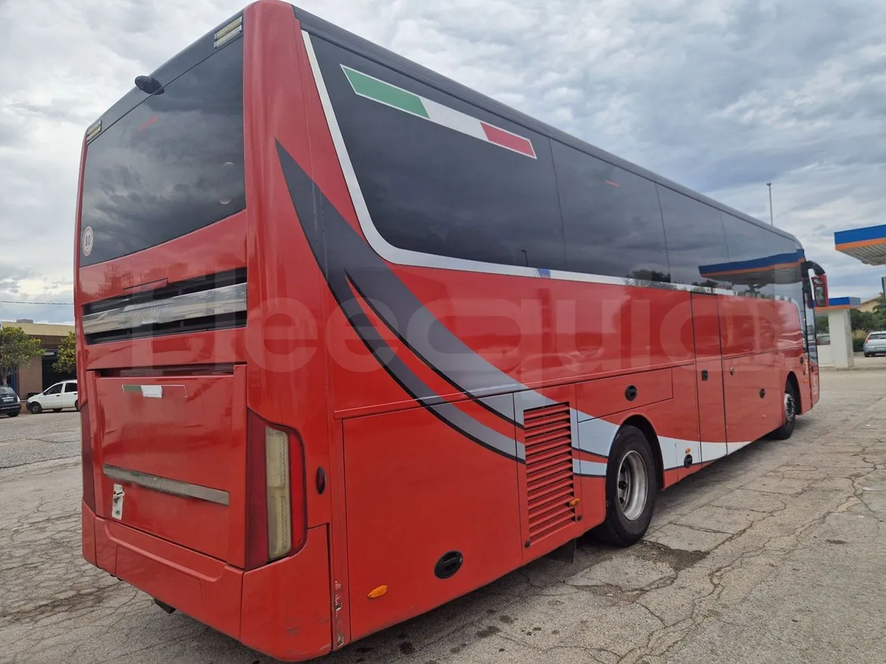 Van Hool Acron TX15 - EUR5 - 300kW - 12.2m - 3/4 right rear doors closed