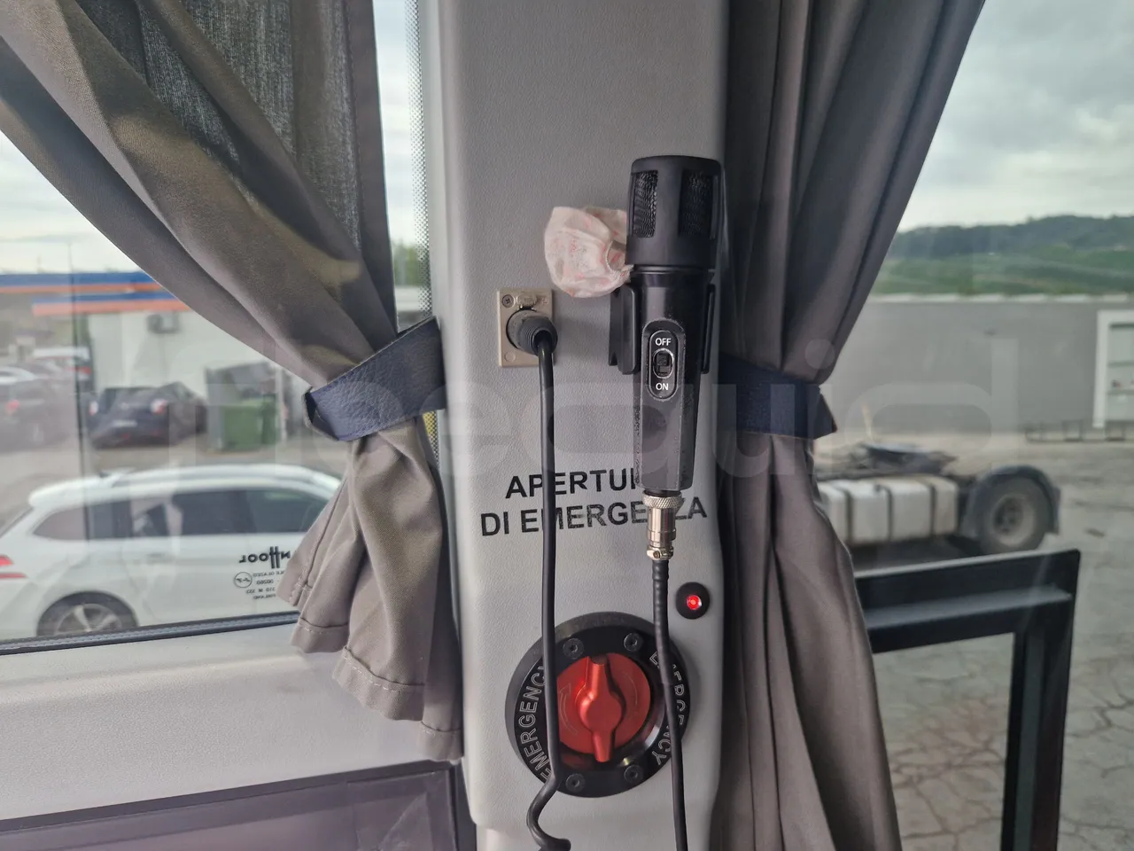 Van Hool Acron TX15 - EUR5 - 300kW - 12.2m - hostes microphone accessories photo