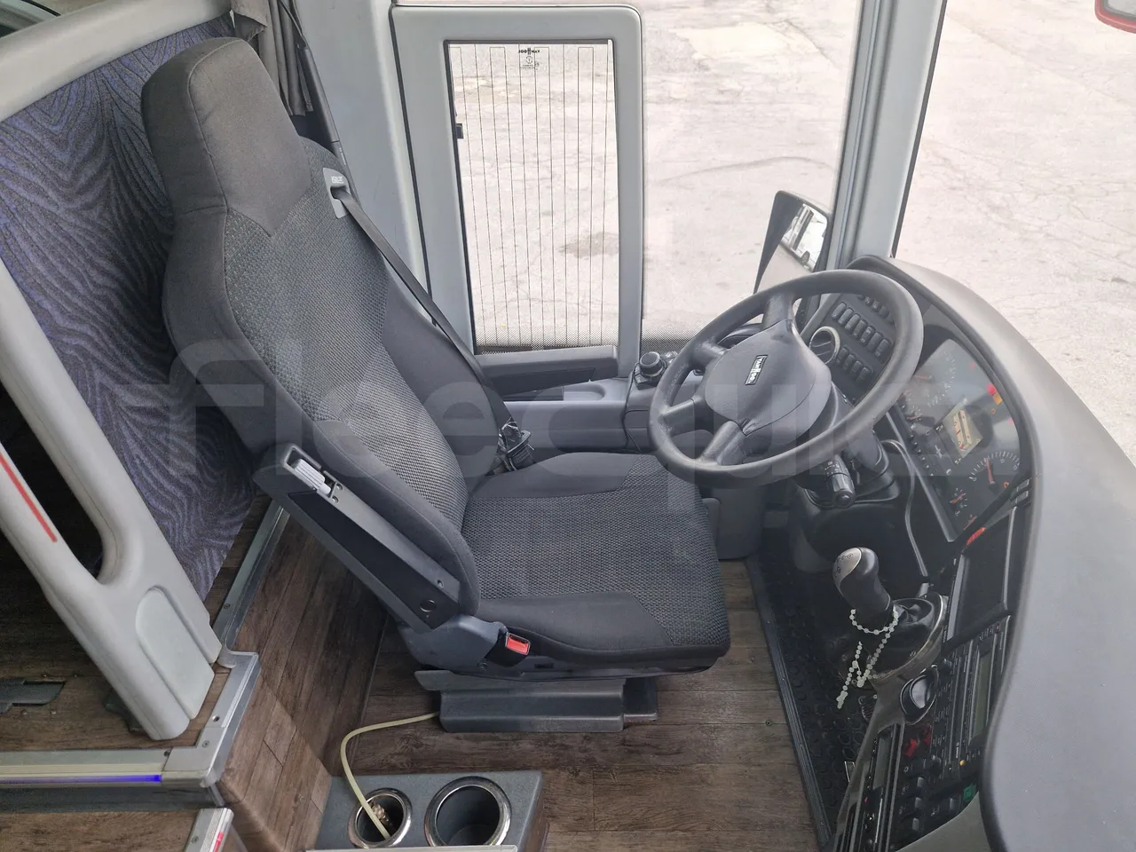 Van Hool Acron TX15 - EUR5 - 300kW - 12.2m - driver's seat photo (mandatory for bus to scrap)