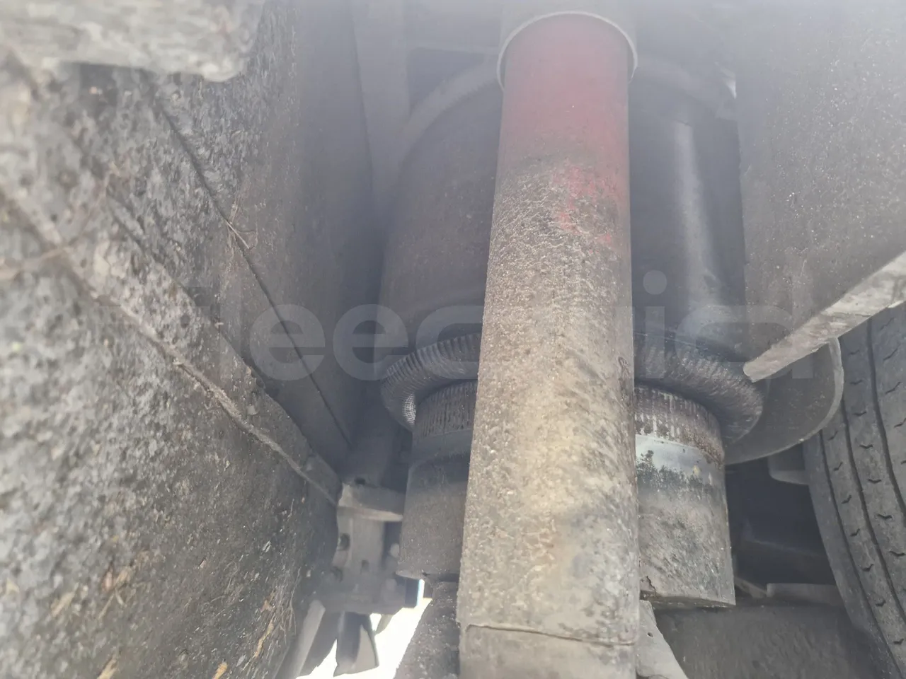 Van Hool Acron TX15 - EUR5 - 300kW - 12.2m - axle 2 shock absorbers 1 left