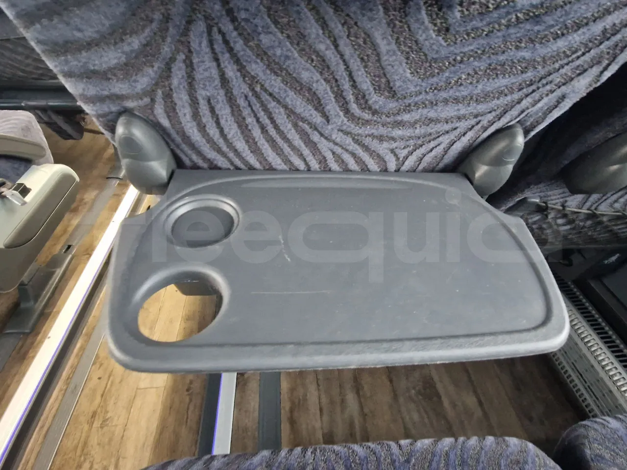 Van Hool Acron TX15 - EUR5 - 300kW - 12.2m - table detail photo