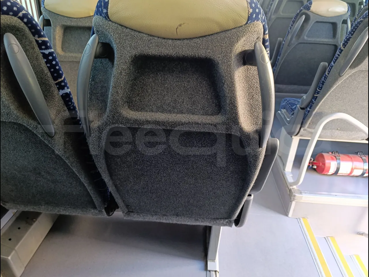 Iveco Crossway CBCW3/00 - Euro6 - 265kW - 10.757mt - mesh detail photo