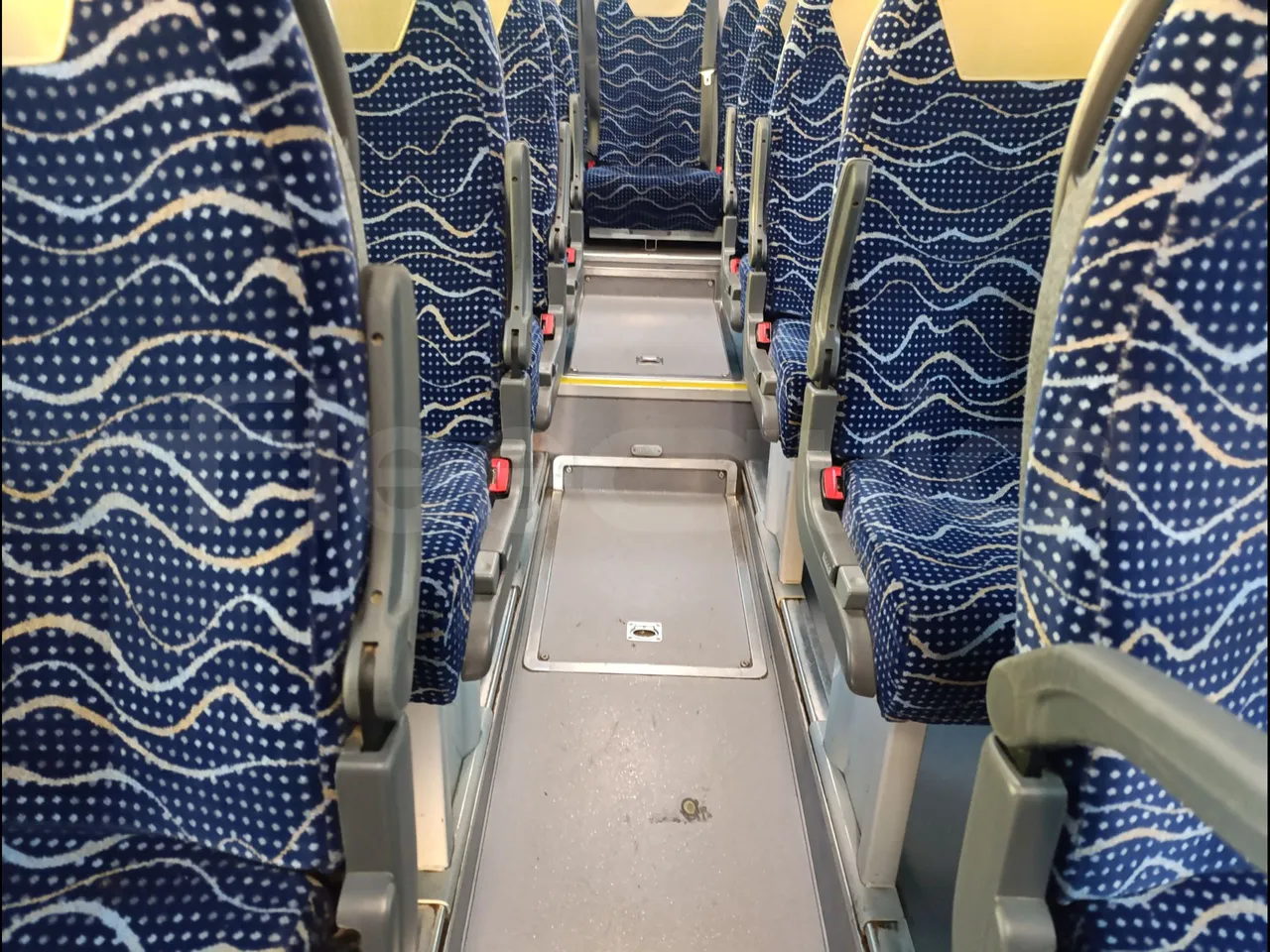 Iveco Crossway CBCW3/00 - Euro6 - 265kW - 10.757mt - floor hatches photo