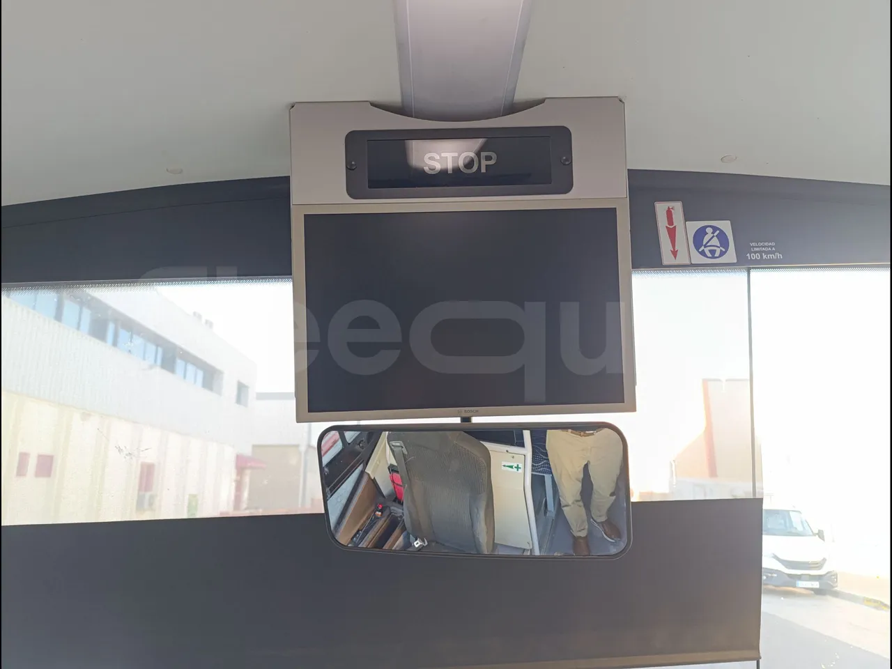 Iveco Crossway CBCW3/00 - Euro6 - 265kW - 10.757mt - monitor detail photo