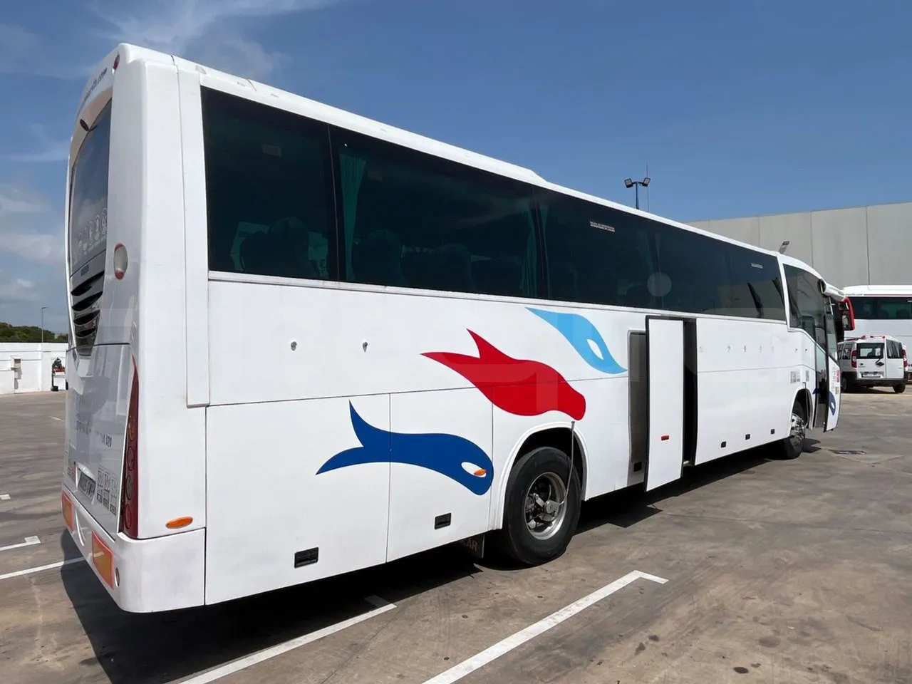 Volvo B9 R - EUR5 - 280kW - 12.850m - 3/4 right rear doors open