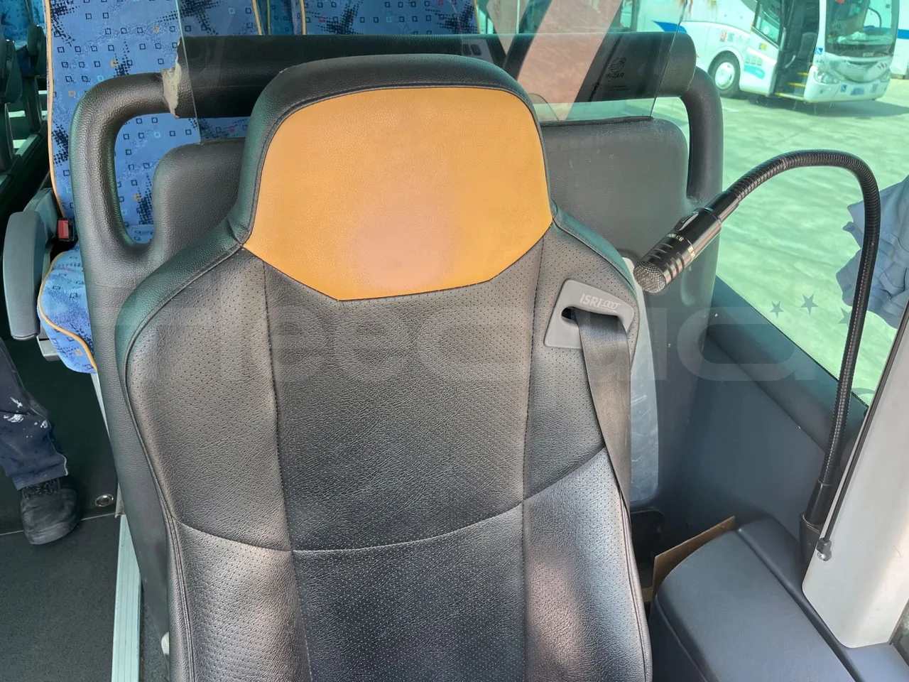 Volvo B9 R - EUR5 - 280kW - 12.850m - driver microphone accessories photo
