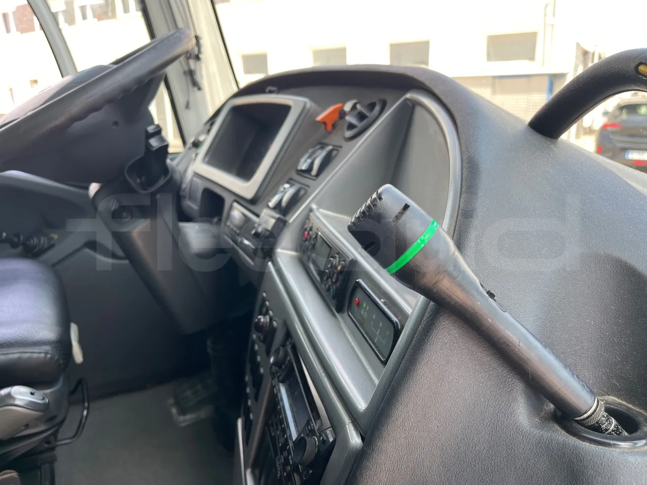 Volvo B9 R - EUR5 - 280kW - 12.850m - hostes microphone accessories photo