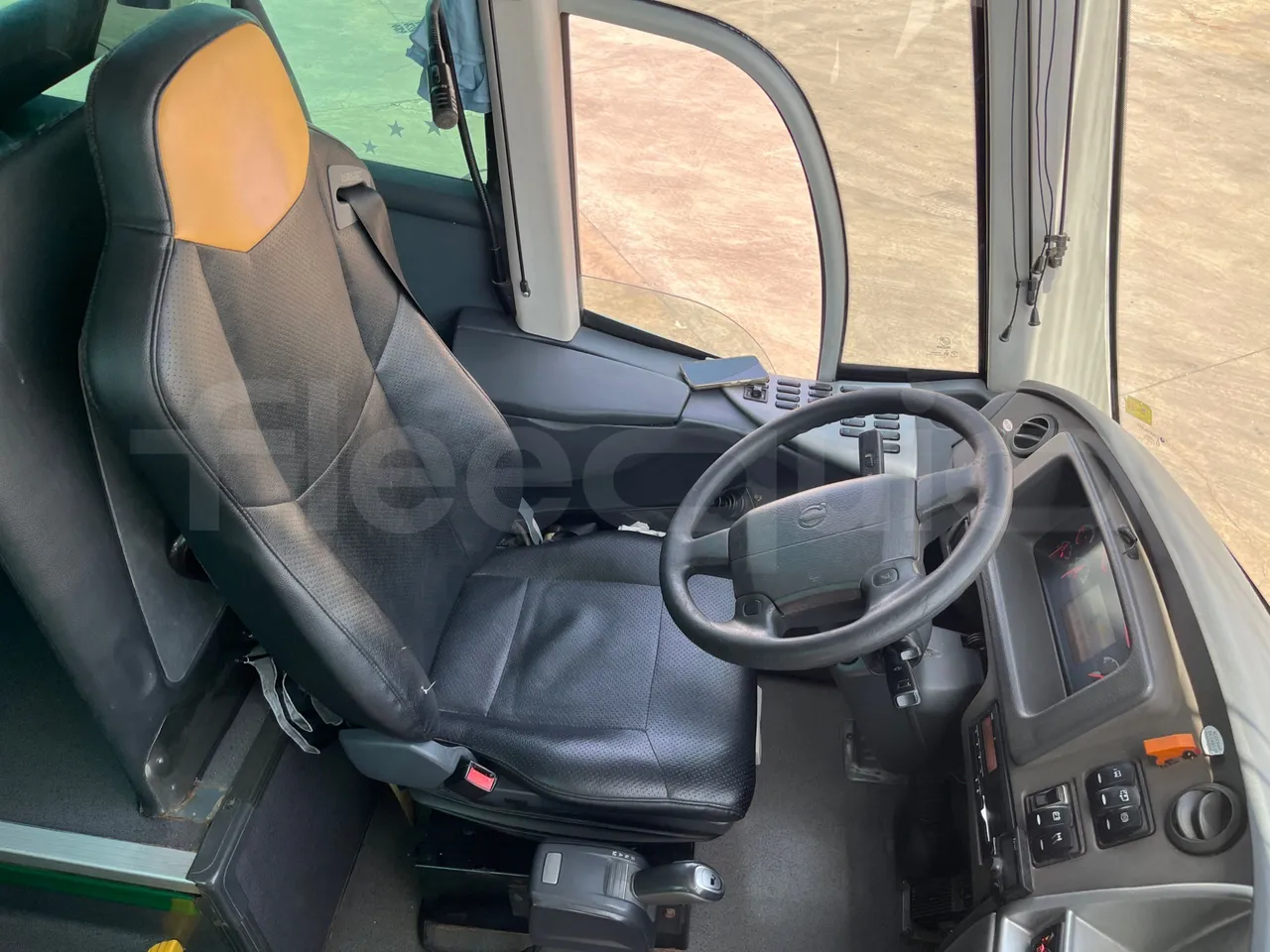 Volvo B9 R - EUR5 - 280kW - 12.850m - driver's seat photo