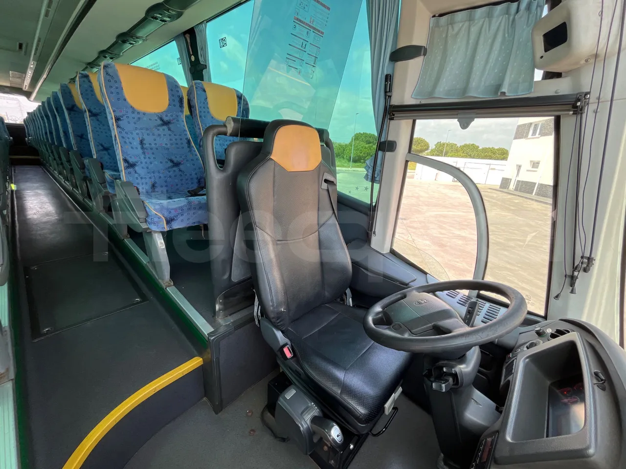 Volvo B9 R - EUR5 - 280kW - 12.850m - folding seat photo