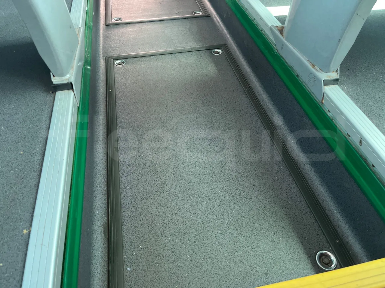Volvo B9 R - EUR5 - 280kW - 12.850m - floor hatches photo
