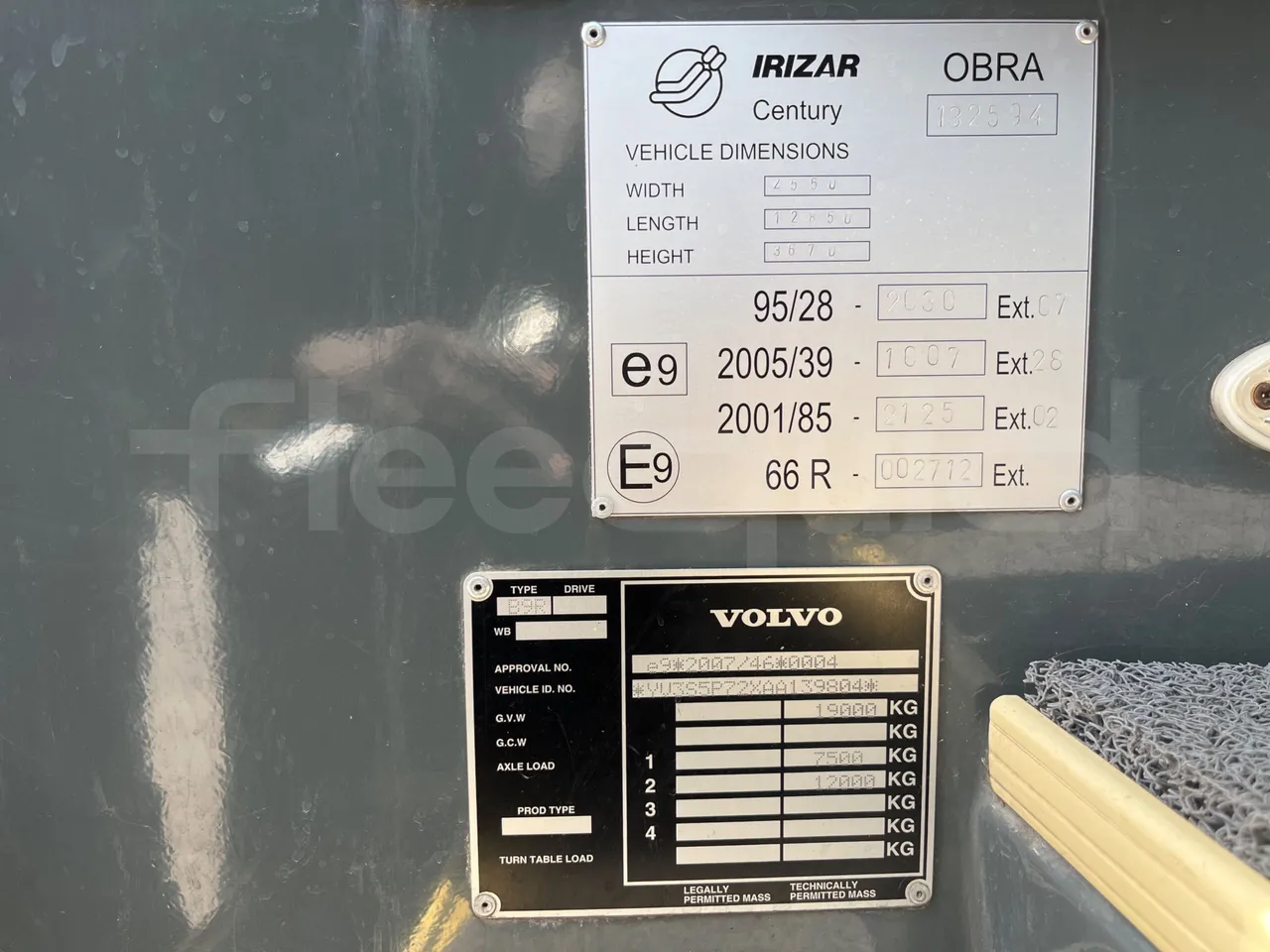 Volvo B9 R - EUR5 - 280kW - 12.850m - vehicle plate photo