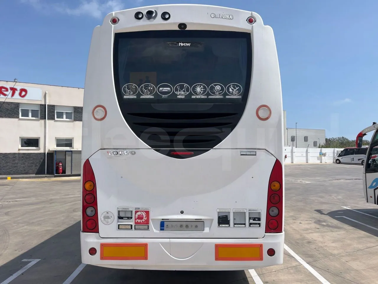 Volvo B9 R - EUR5 - 280kW - 12.850m - rear hatch closed