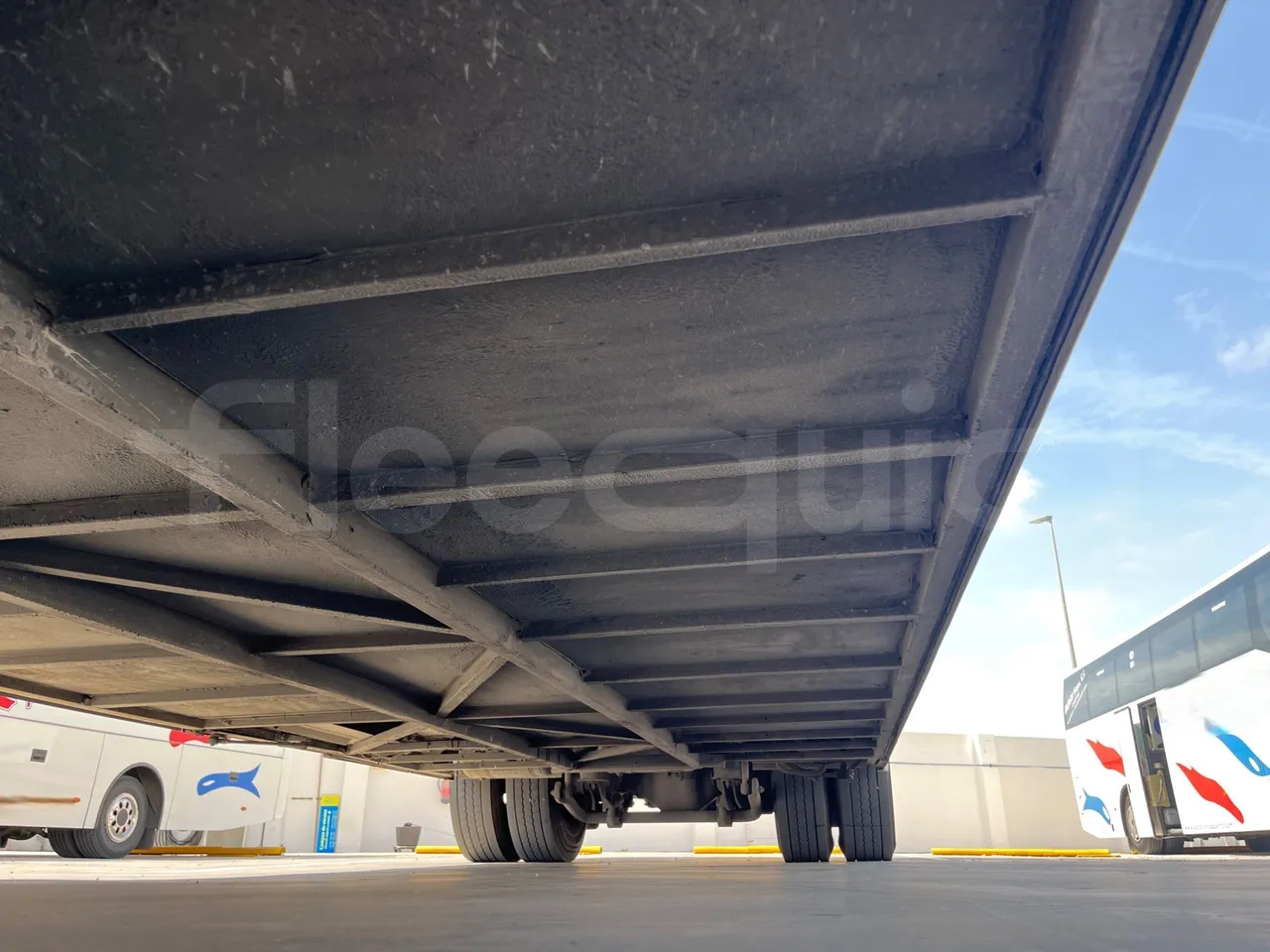 Volvo B9 R - EUR5 - 280kW - 12.850m - central undercarriage photo