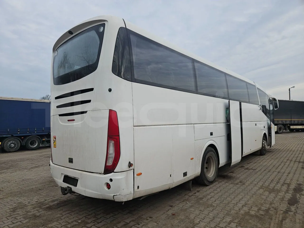 Irizar i6 12.37 - EUR6 - 320kW - 12.200m - 3/4 right rear doors open