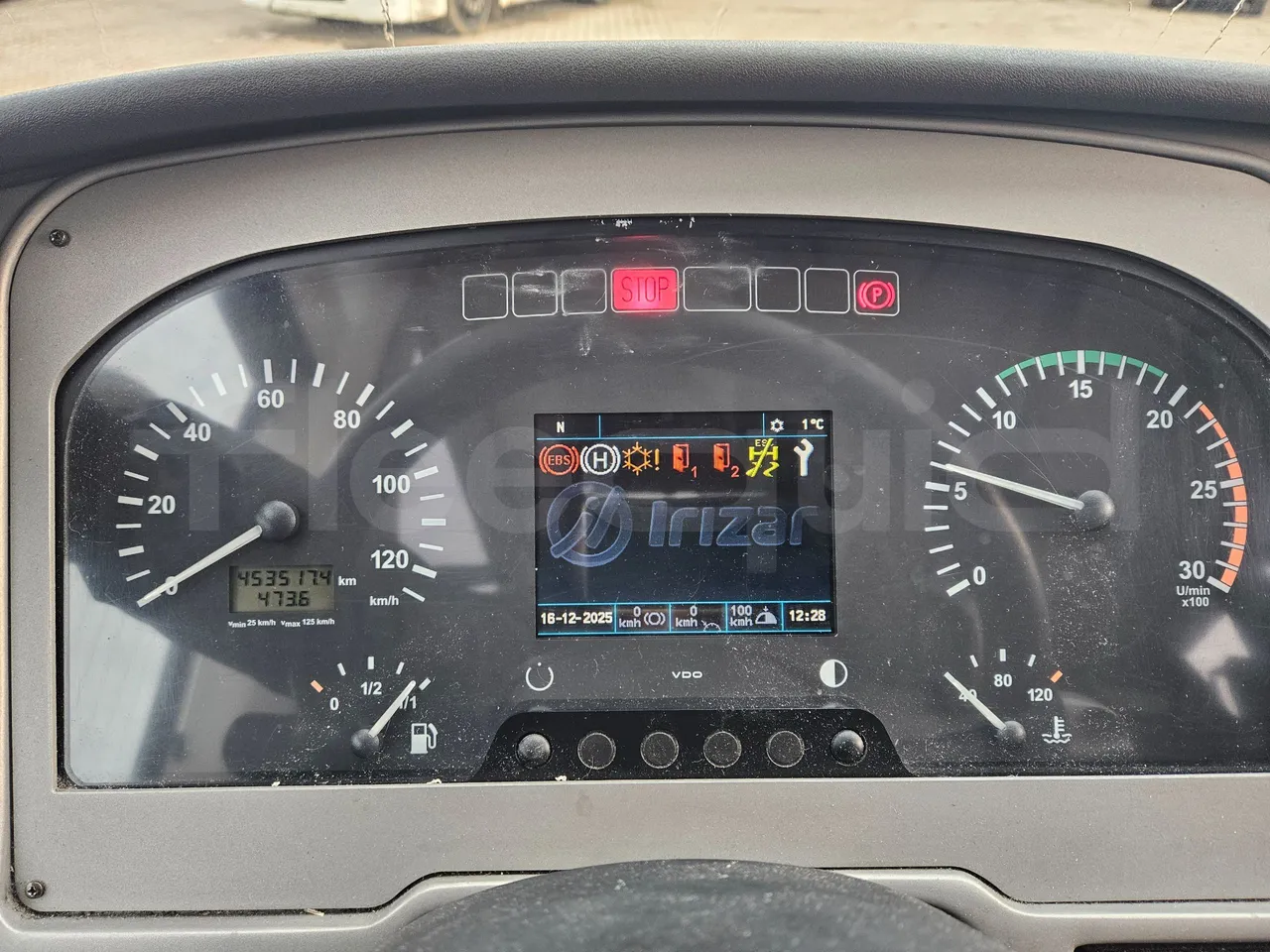 Irizar i6 12.37 - EUR6 - 320kW - 12.200m - dashboard lights on