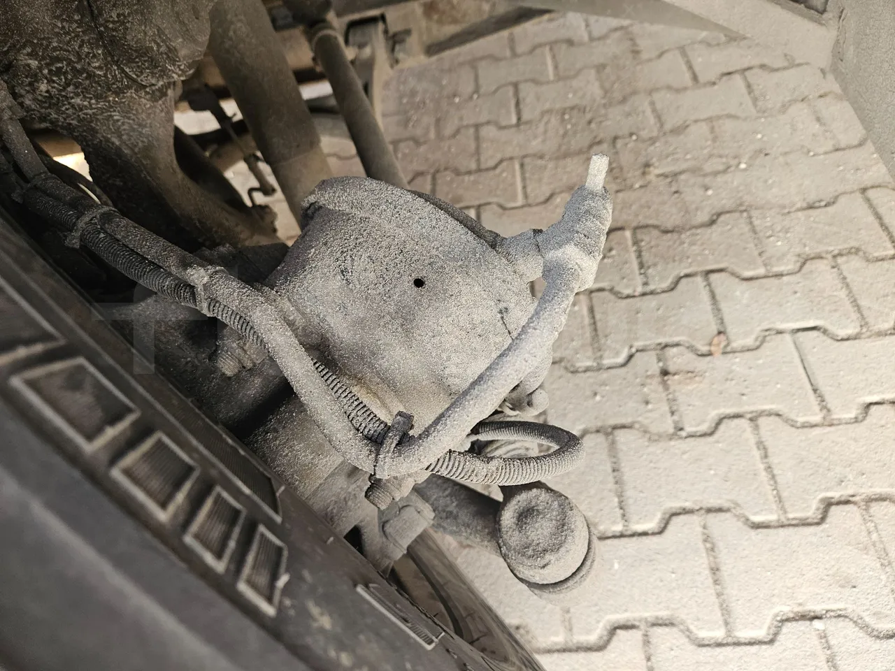 Irizar i6 12.37 - EUR6 - 320kW - 12.200m - front brake calipers right