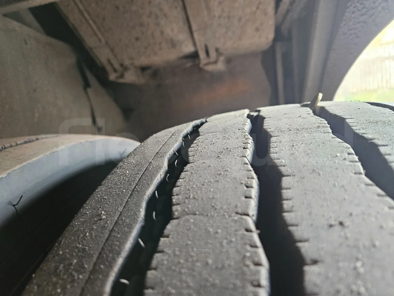 Irizar i6 12.37 - EUR6 - 320kW - 12.200m - tread condition second axle tires left