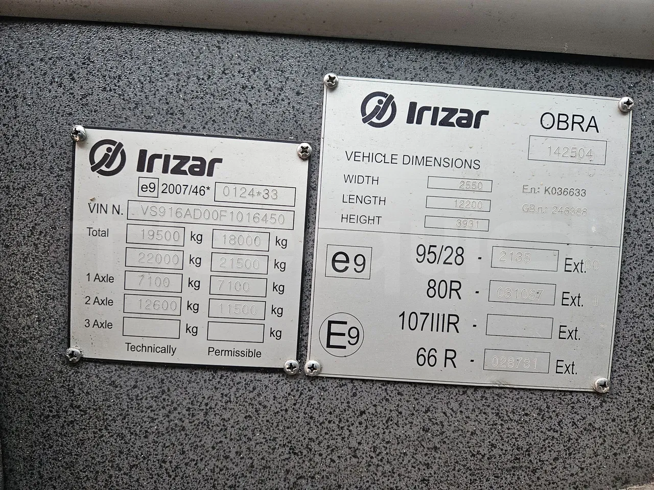 Irizar i6 12.37 - EUR6 - 320kW - 12.200m - vehicle plate photo