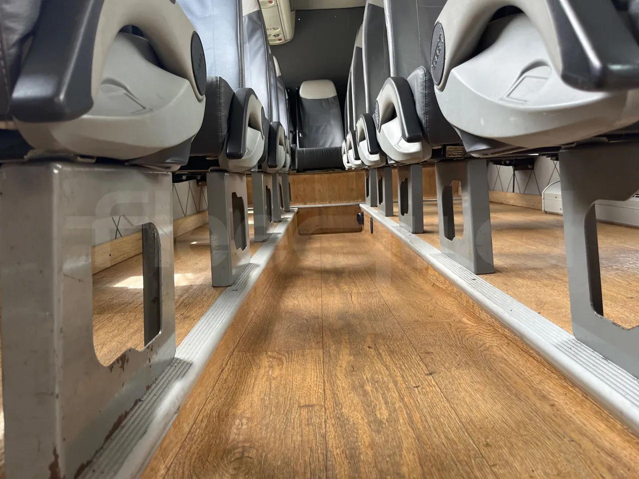 Mercedes-Benz Sprinter 906BB50 - EUR 6 -120kW - 7.361m - seat brackets photo