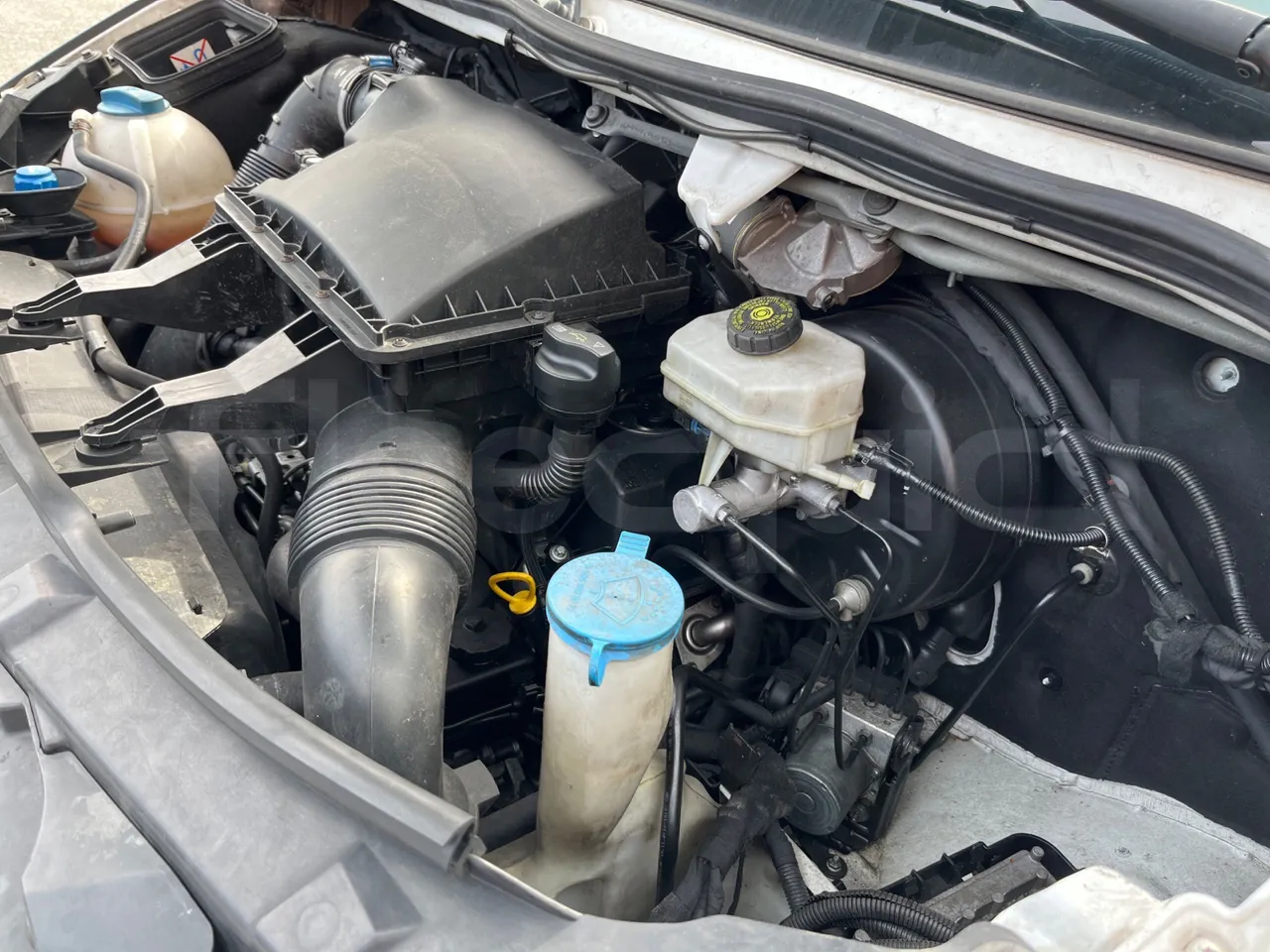 Mercedes-Benz Sprinter 906BB50 - EUR 6 -120kW - 7.361m - air conditioning compressor