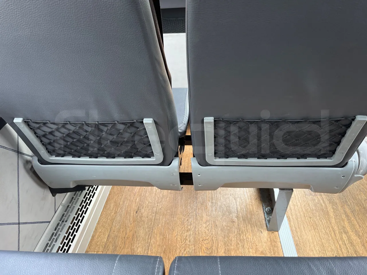 Mercedes-Benz Sprinter 906BB50 - EUR 6 -120kW - 7.361m - mesh detail photo