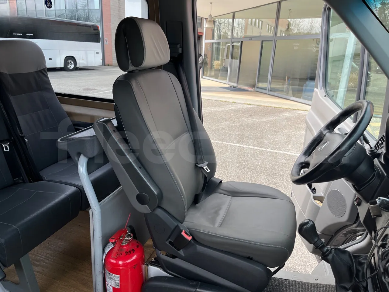 Mercedes-Benz Sprinter 906BB50 - EUR 6 -120kW - 7.361m - driver's seat photo